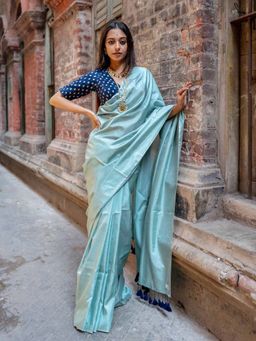 Suta - Women Green Silk Solid/Plain Saree