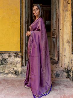 Suta - Women Purple Viscose Stripes Saree