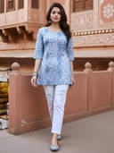 Blue color option, Currently selected