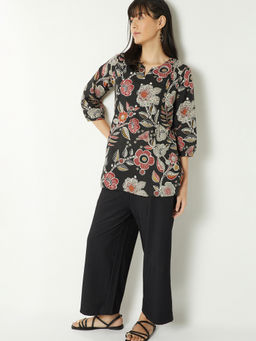 max - Women Black Floral Print Short Kurti