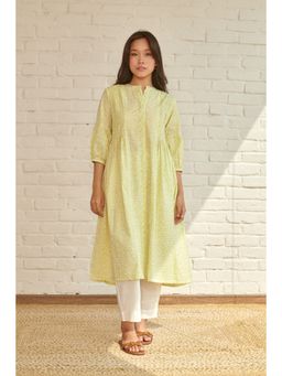 Prakriti Jaipur - Green Daffodil Smocked Kurta with Pant (Set of 2)