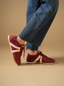 Maroon color option, Currently selected