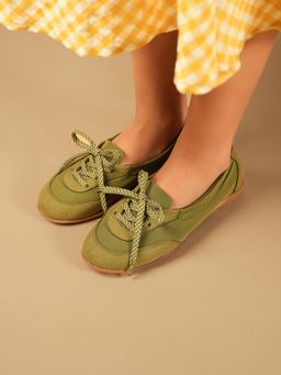 Theater - Women Kai Olive Lace-Up Canvas Shoes