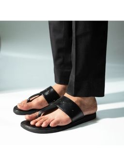 Monkstory - Black T-Rad Studded Sandals