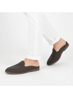 Monkstory - Rustic Brown Yacht Club Mules