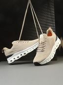 Beige color option, Currently selected
