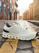 White color option, Currently selected