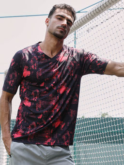 Campus Sutra - Men Multi-Color Polyester Activewear T-Shirt