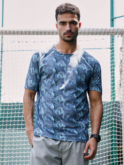 Campus Sutra - Men Blue Polyester Activewear T-Shirt