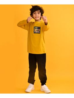 ANTHRILO - New Good Habits Mustard Yellow T-Shirt Black Fleece Jogger (Set of 2)