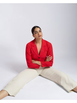 QONA - Women Gaia Cropped Jacket Red