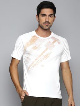 Alcis - Men White Beige Printed Slim Fit Running T-shirt