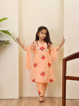Evaraah - Ruhani Floral Kurta With Pant And Dupatta Peach