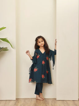 Evaraah - Abaya Floral Kurta With Pant And Dupatta Teal