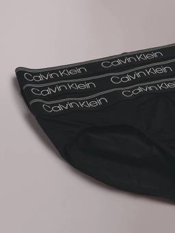 Calvin Klein - Multi-Color Solid Low Rise Briefs (Pack Of 3)