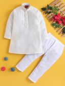 Off White color option, Currently selected