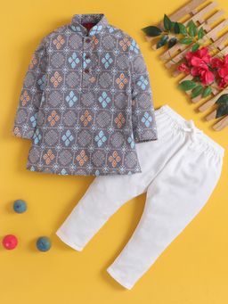 Jeetethnics - Boys Grey and White Printed Kurta Pyjama Set