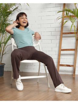 Blissclub - Women Brown On-The-Go Straight Pants With Zippered Pockets