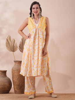 FASHOR - Women Yellow Printed Kurta with Palazzo (Set of 2)