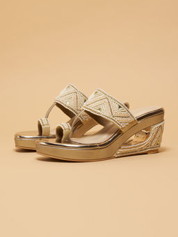 ERIDANI - Aashi Embellished One Toe Wedges Gold