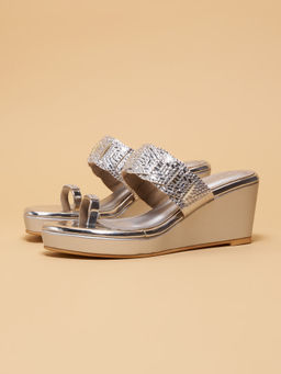 ERIDANI - Geet Embellished One Toe Wedges Silver