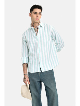 Snitch - Men Green Cotton Blend Regular Fit Shirt