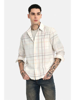 Snitch - Men Off White Cotton Blend Regular Fit Shirt