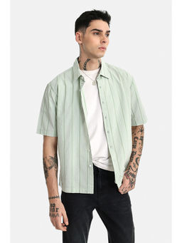 Snitch - Men Green Cotton Boxy Fit Shirt