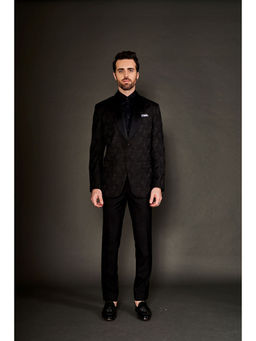 Arjun Kilachand - Butterfly Lapel Suit (Set of 2)