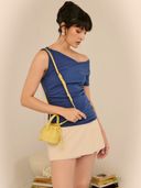 Yellow color option, Currently selected