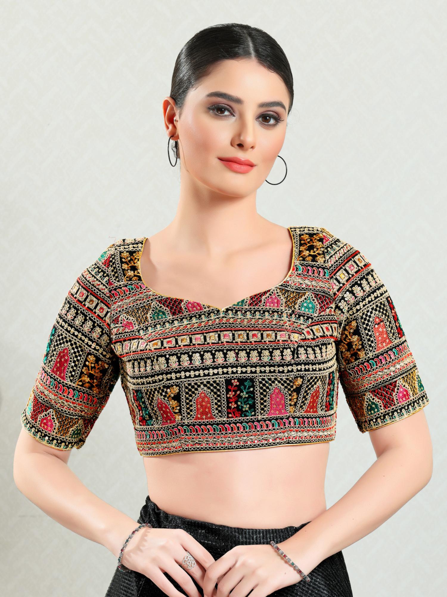 Women Black Sweetheart Neck Padded Stitched Blouse-image-5