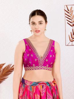 VAMAS - THE DESIGNER BLOUSES - Women Purple Plunging Neck Padded Stitched Blouse