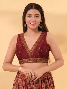 VAMAS - THE DESIGNER BLOUSES - Women Maroon Plunging Neck Padded Stitched Blouse