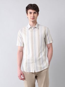 U.S. POLO ASSN. - Men's Vertical Striped Tailored Fit Shirt