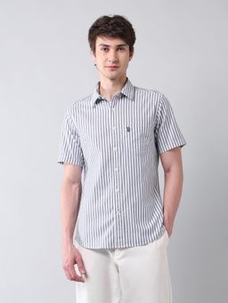 U.S. POLO ASSN. - Men's Vertical Striped Tailored Fit Shirt
