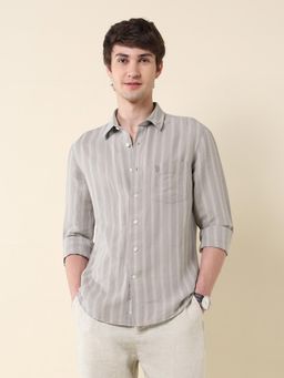 U.S. POLO ASSN. - Men's Vertical Striped Tailored Fit Shirt