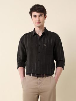 U.S. POLO ASSN. - Men's Vertical Striped Tailored Fit Shirt