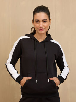 Nykd by Nykaa - Cozy Fleece Hoodie Sweatshirt -NYLE702-Jet Black