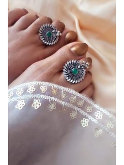 BINNI - Silver-Plated Green Kundan-Studded Adjustable Toe Rings