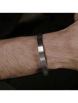 SWASHAA - Silver Ryder Men's Kada