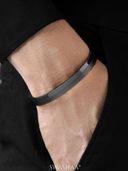 Black color option, Sold out, Currently selected