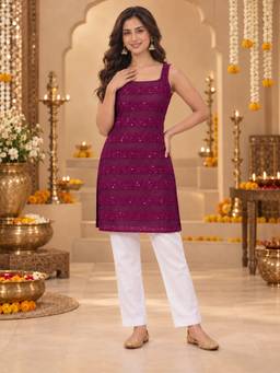 Ahalyaa - Women Purple Embroidered Net Kurti