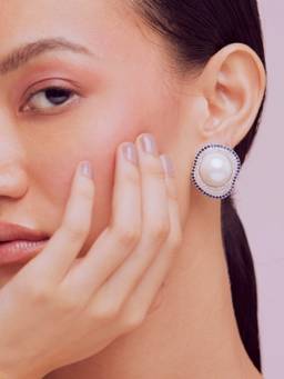 Anaash - White Brio Studs