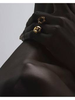 Anaash - Gold Nut Finger Ring