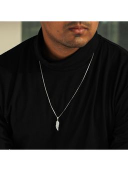 GIVA - Sterling Silver Bold Wing Pendant With Box Chain For Mens