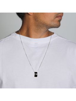 GIVA - Sterling Silver Bold Black Pendant With Box Chain For Mens