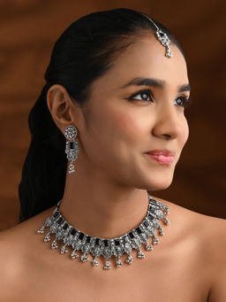 I Jewels - Ethnic Stylish Boho Silver Oxidised Choker Necklace Jewellery Set