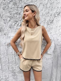 Outzidr - Cream Street Style Top And Shorts Co-Ord Set