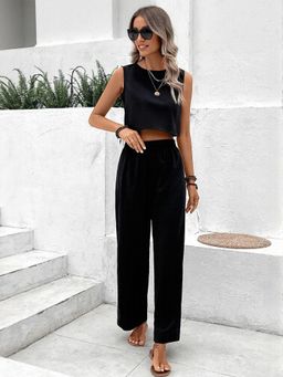 Outzidr - Black Crop Street Style Top And Pant Co Ord Set