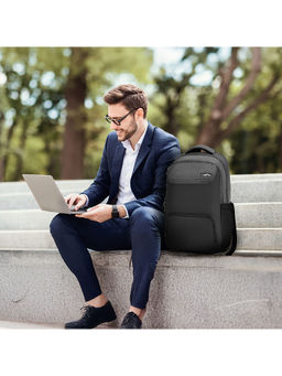 Safari - Unisex Ace Solid Grey Backpack (L)